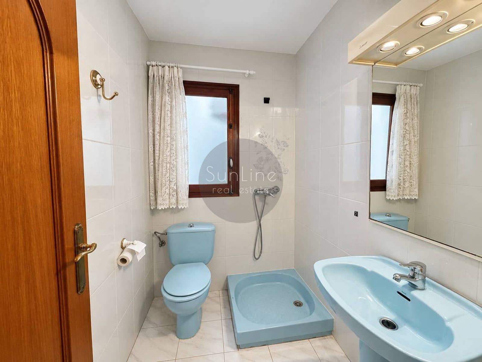 3 soverom Villa til salgs i La Pobla de Vallbona - € 990 000 (Ref: 10186154)