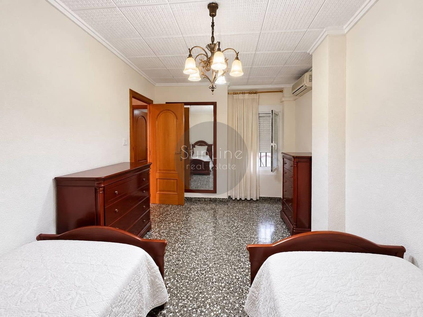 3 soverom Villa til salgs i La Pobla de Vallbona - € 990 000 (Ref: 10186154)
