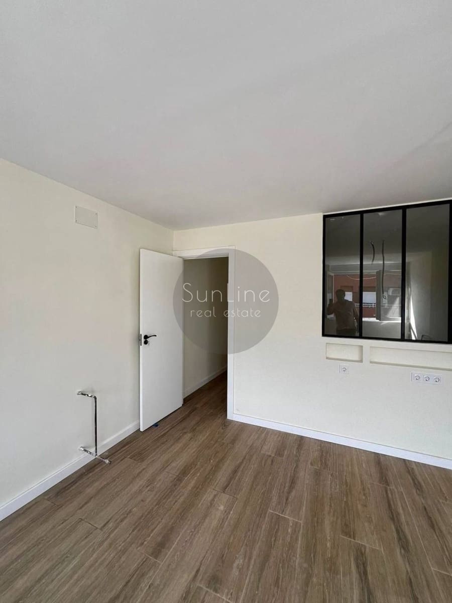 4 slaapkamer Flat te koop in Valencia stad met garage - € 405.000 (Ref: 10186159)