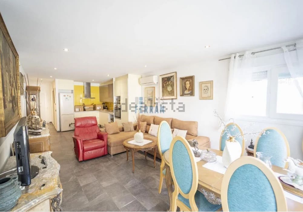 8 chambre Maison de Ville à vendre à El Vendrell avec piscine garage - 1 050 000 € (Ref: 9847788)