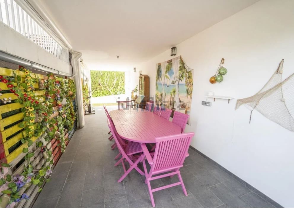 8 chambre Maison de Ville à vendre à El Vendrell avec piscine garage - 1 050 000 € (Ref: 9847788)