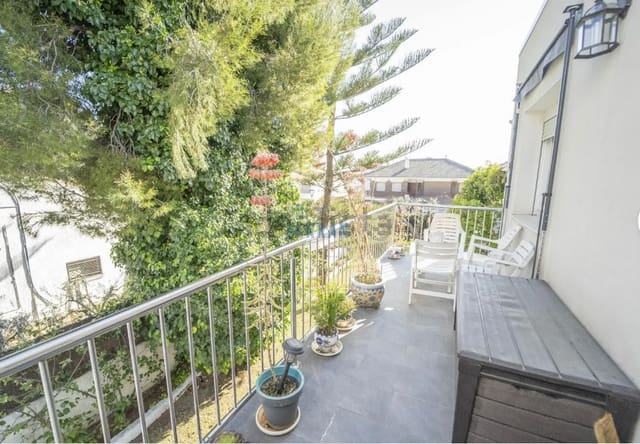 8 chambre Maison de Ville à vendre à El Vendrell avec piscine garage - 1 050 000 € (Ref: 9847788)