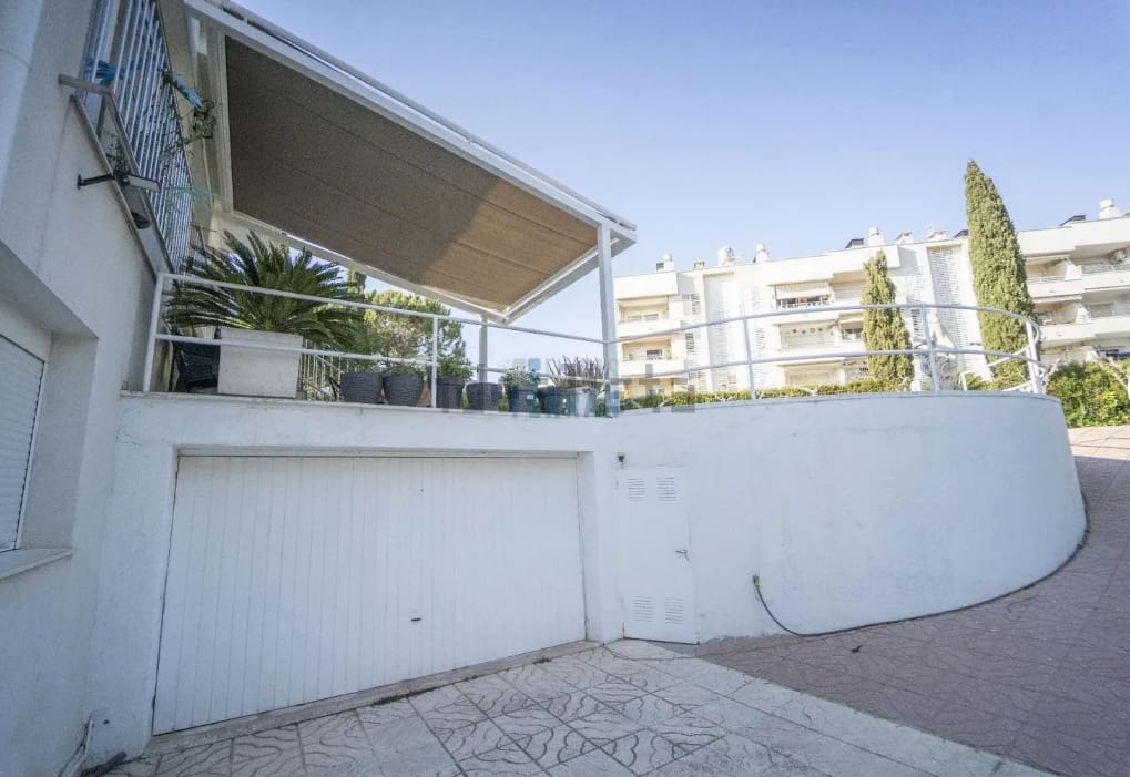8 chambre Maison de Ville à vendre à El Vendrell avec piscine garage - 1 050 000 € (Ref: 9847788)