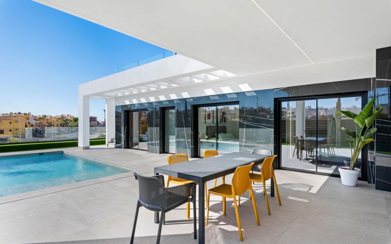 3 slaapkamer Villa te koop in Algorfa met zwembad garage - € 670.000 (Ref: 9968410)