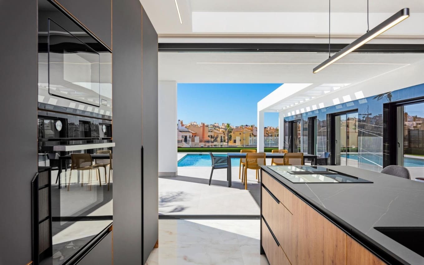 3 slaapkamer Villa te koop in Algorfa met zwembad garage - € 670.000 (Ref: 9968410)