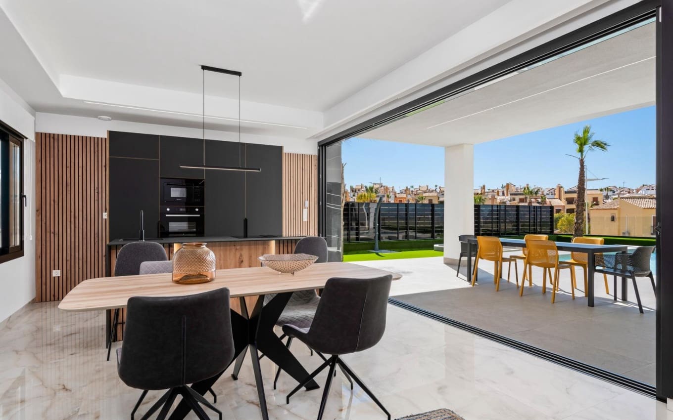 3 slaapkamer Villa te koop in Algorfa met zwembad garage - € 670.000 (Ref: 9968410)