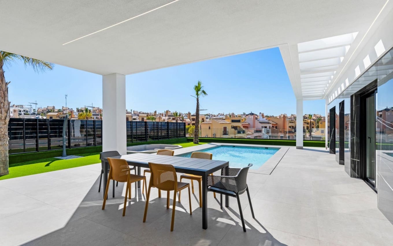 3 slaapkamer Villa te koop in Algorfa met zwembad garage - € 670.000 (Ref: 9968410)
