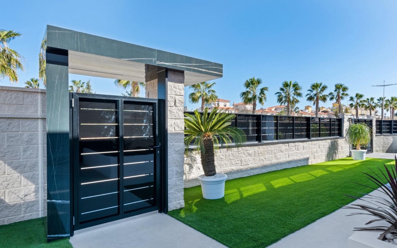 3 slaapkamer Villa te koop in Algorfa met zwembad garage - € 670.000 (Ref: 9968410)