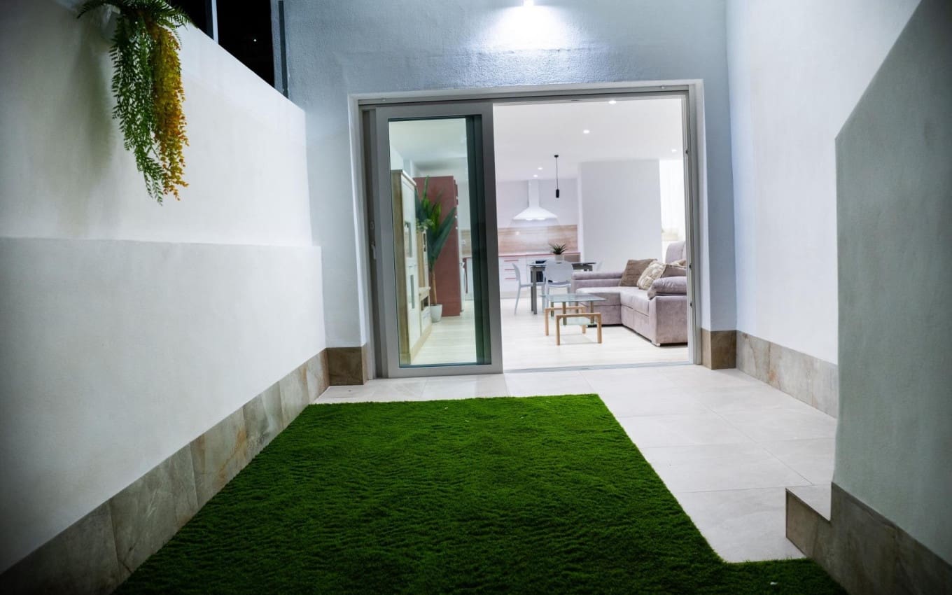 3 soverom Villa til salgs i Ciudad Quesada med svømmebasseng garasje - € 598 000 (Ref: 9968415)