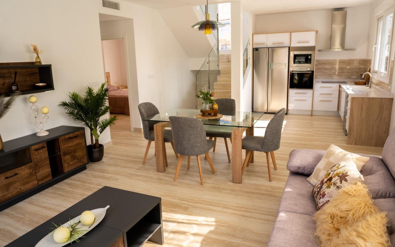 3 soverom Villa til salgs i Ciudad Quesada med svømmebasseng garasje - € 598 000 (Ref: 9968415)