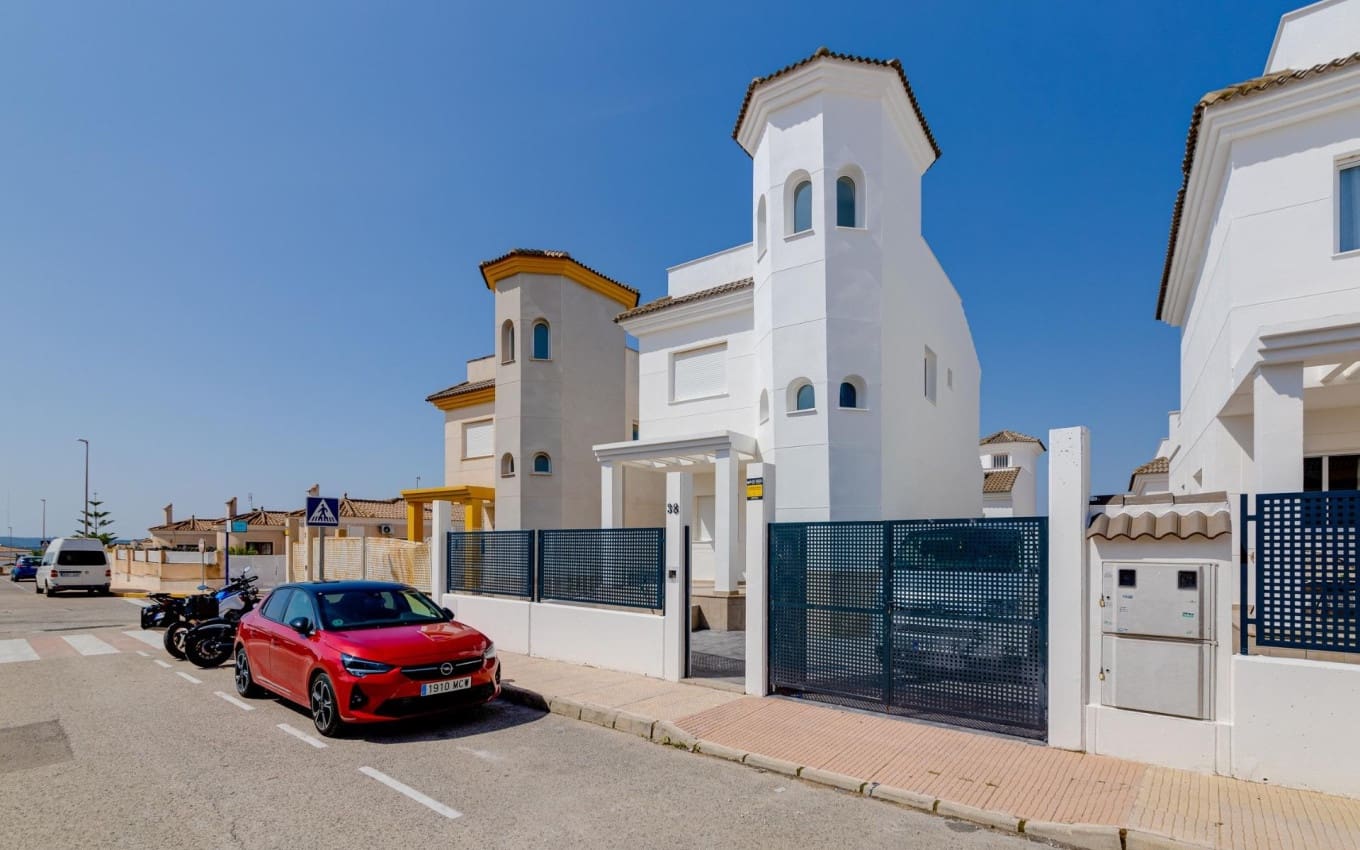 3 sovrum Villa till salu i San Fulgencio med pool garage - 275 000 € (Ref: 9968420)
