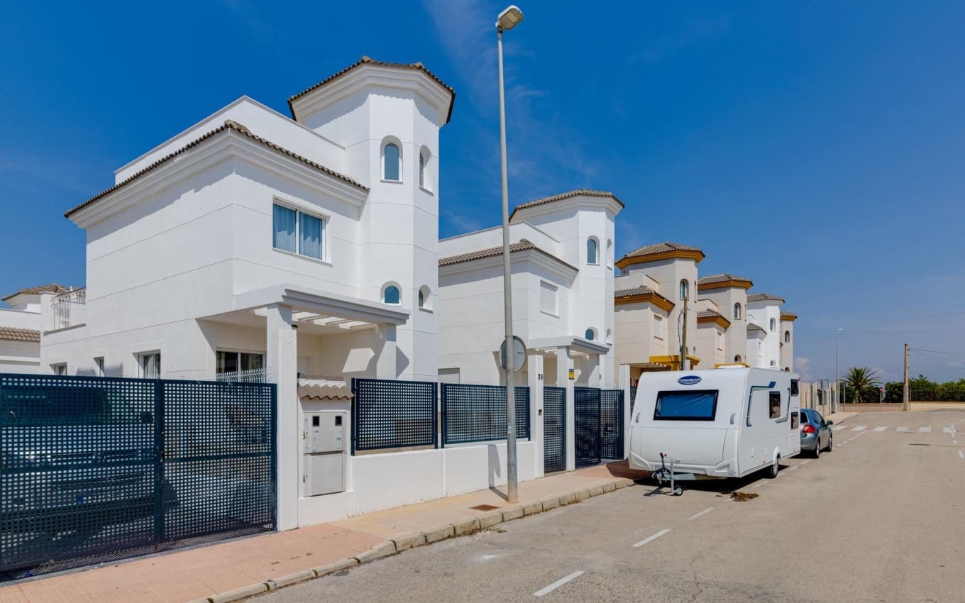 3 sovrum Villa till salu i San Fulgencio med pool garage - 275 000 € (Ref: 9968420)
