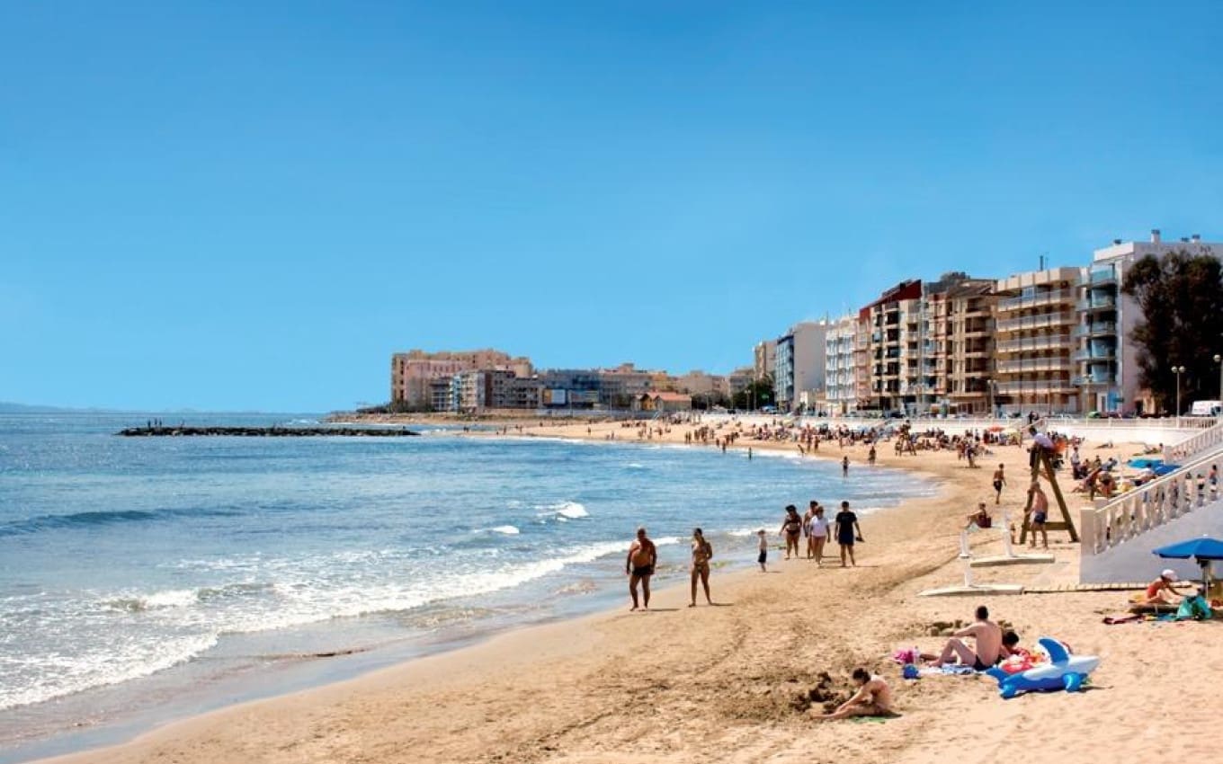 1 quarto Penthouse para venda em Torrevieja com piscina - 399 000 € (Ref: 9968422)