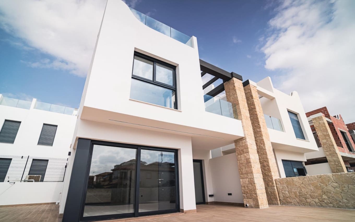 4 camera da letto Villa in vendita in Orihuela Costa con piscina garage - 699.900 € (Rif: 9968423)