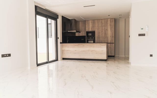 4 camera da letto Villa in vendita in Punta Prima, Orihuela con piscina garage - 699.900 € (Rif: 9968423)