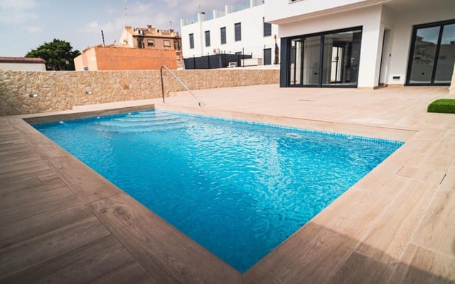 4 camera da letto Villa in vendita in Punta Prima, Orihuela con piscina garage - 699.900 € (Rif: 9968423)