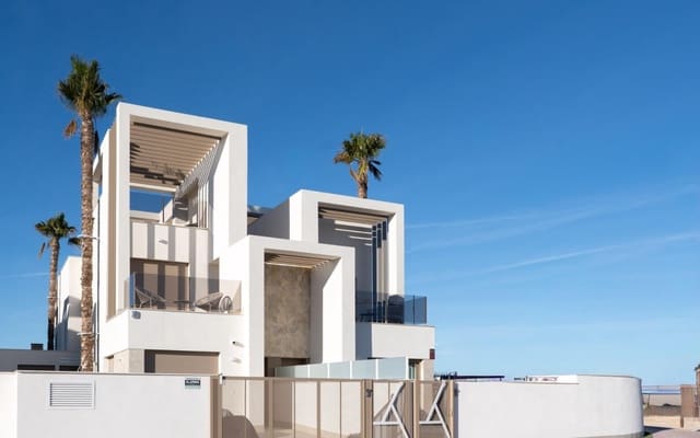 3 slaapkamer Halfvrijstaande villa te koop in Las Lomas de Rame - Bahía Bella, Los Alcázares met zwembad garage - € 469.000 (Ref: 9968428)