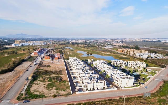 3 slaapkamer Halfvrijstaande villa te koop in Las Lomas de Rame - Bahía Bella, Los Alcázares met zwembad garage - € 469.000 (Ref: 9968428)