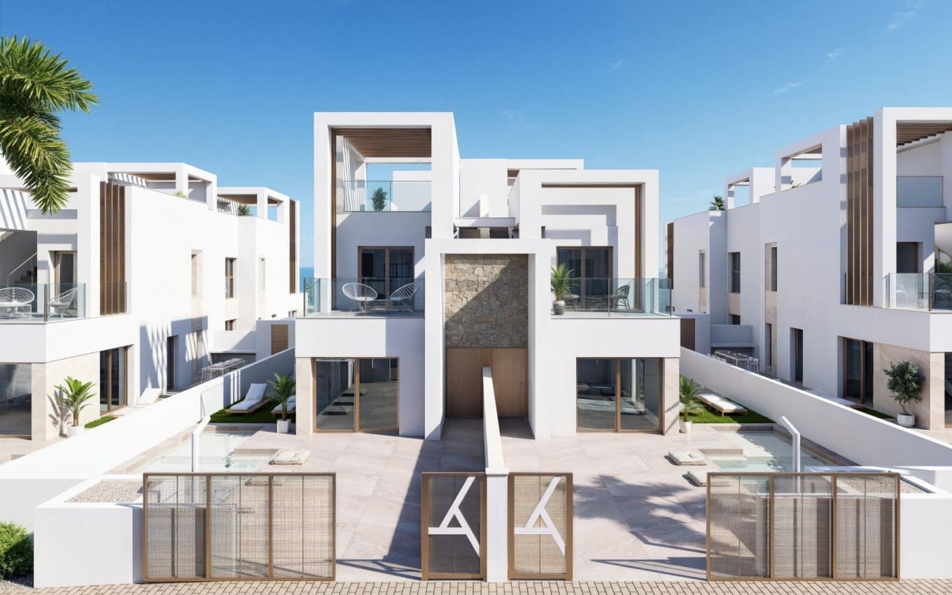 3 slaapkamer Halfvrijstaande villa te koop in Los Alcazares met zwembad garage - € 469.000 (Ref: 9968428)