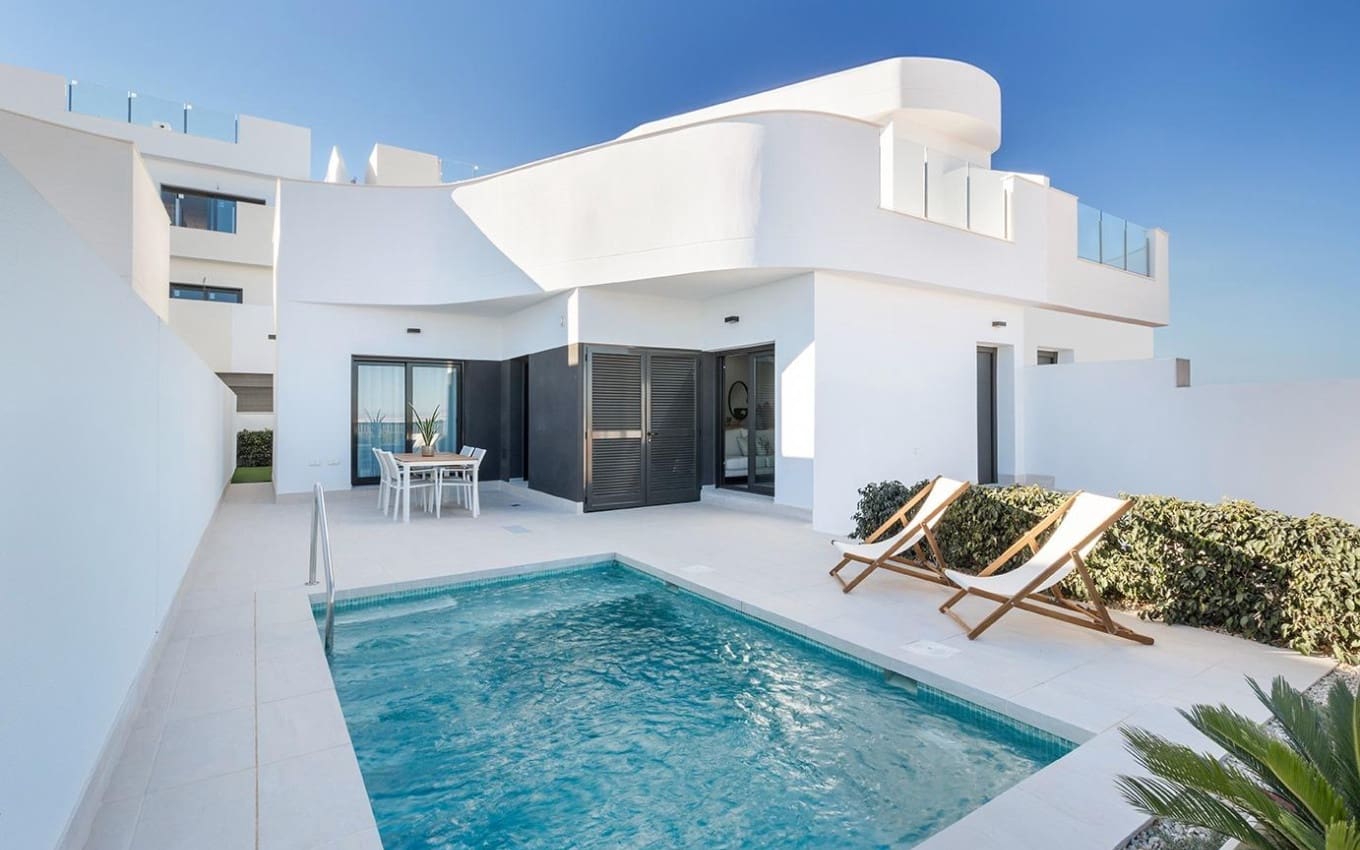 3 sovrum Villa till salu i Torrevieja med pool garage - 539 000 € (Ref: 9968429)