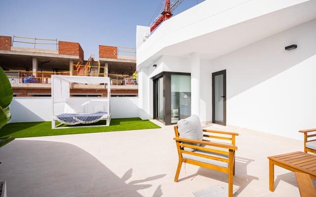 3 slaapkamer Villa te koop in Los Balcones - Los Altos, Torrevieja met zwembad garage - € 539.000 (Ref: 9968429)