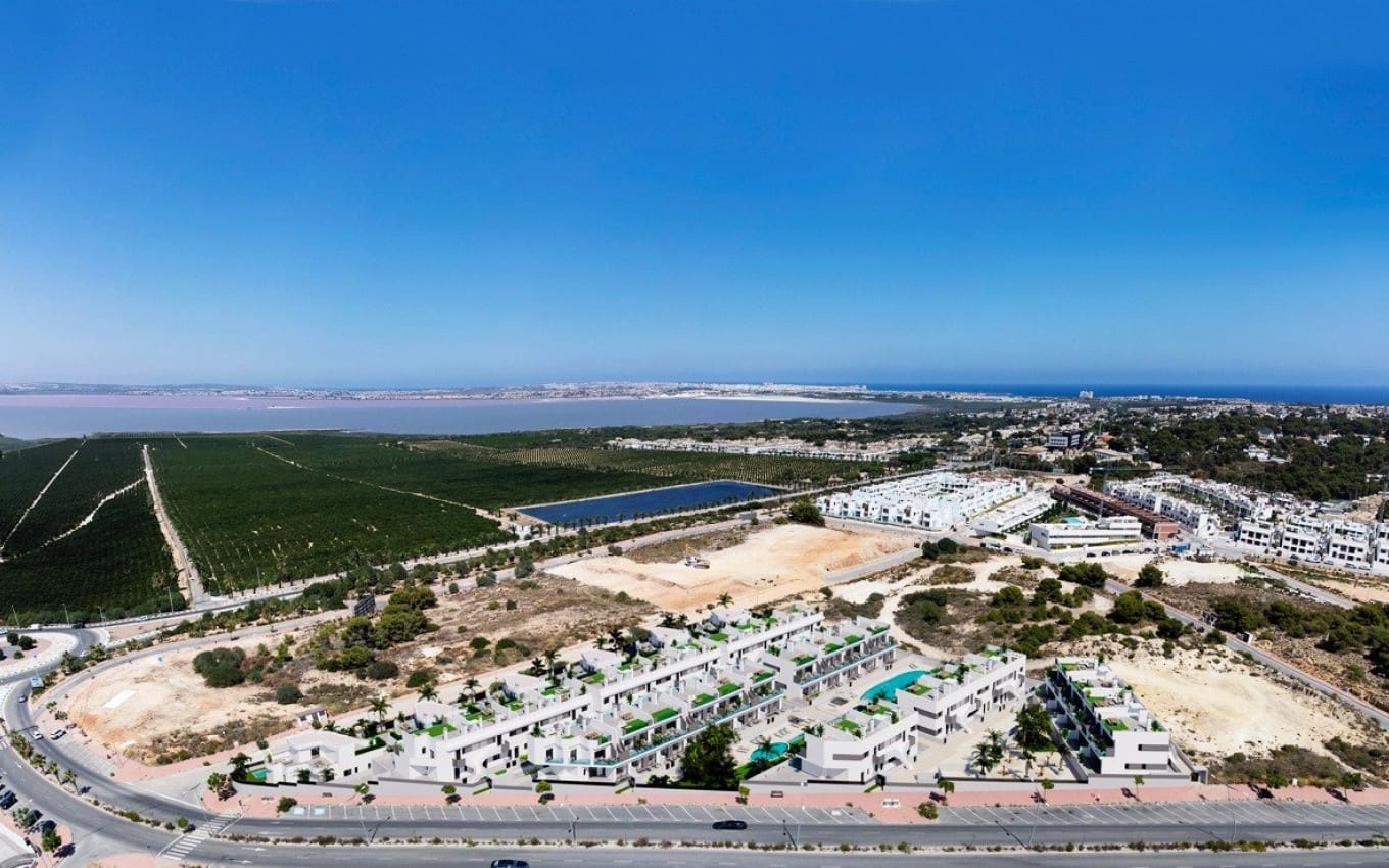 3 sovrum Villa till salu i Torrevieja med pool garage - 539 000 € (Ref: 9968429)