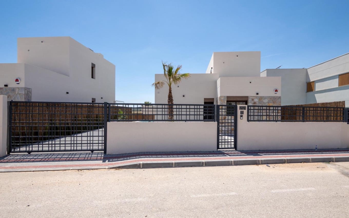 3 soverom Villa til salgs i Algorfa med svømmebasseng garasje - € 489 000 (Ref: 9968430)