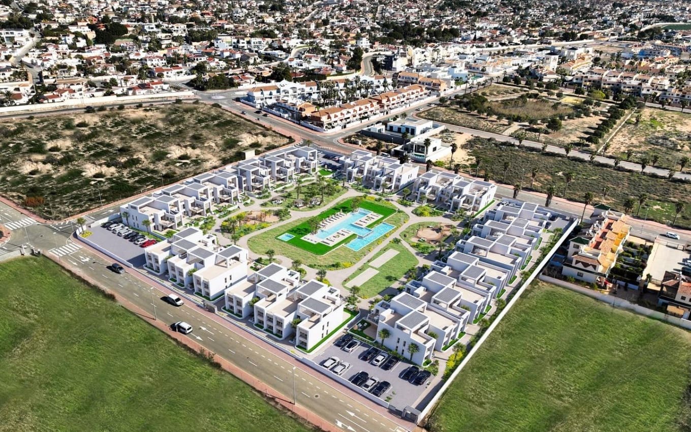 2 bedroom Apartment for sale in Ciudad Quesada with pool garage - € 364,000 (Ref: 9968431)