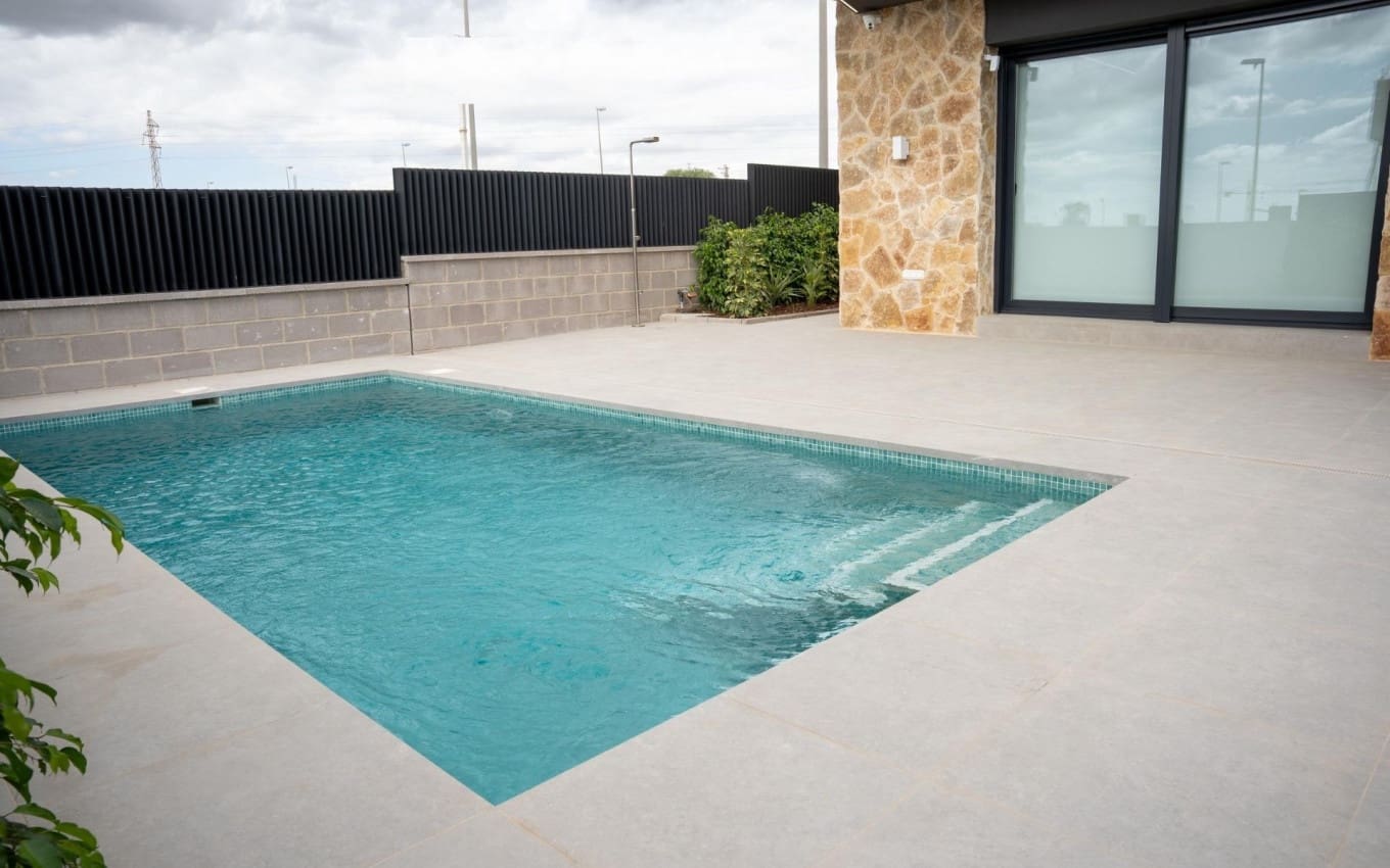 3 slaapkamer Villa te koop in Ciudad Quesada met zwembad garage - € 549.000 (Ref: 9968432)