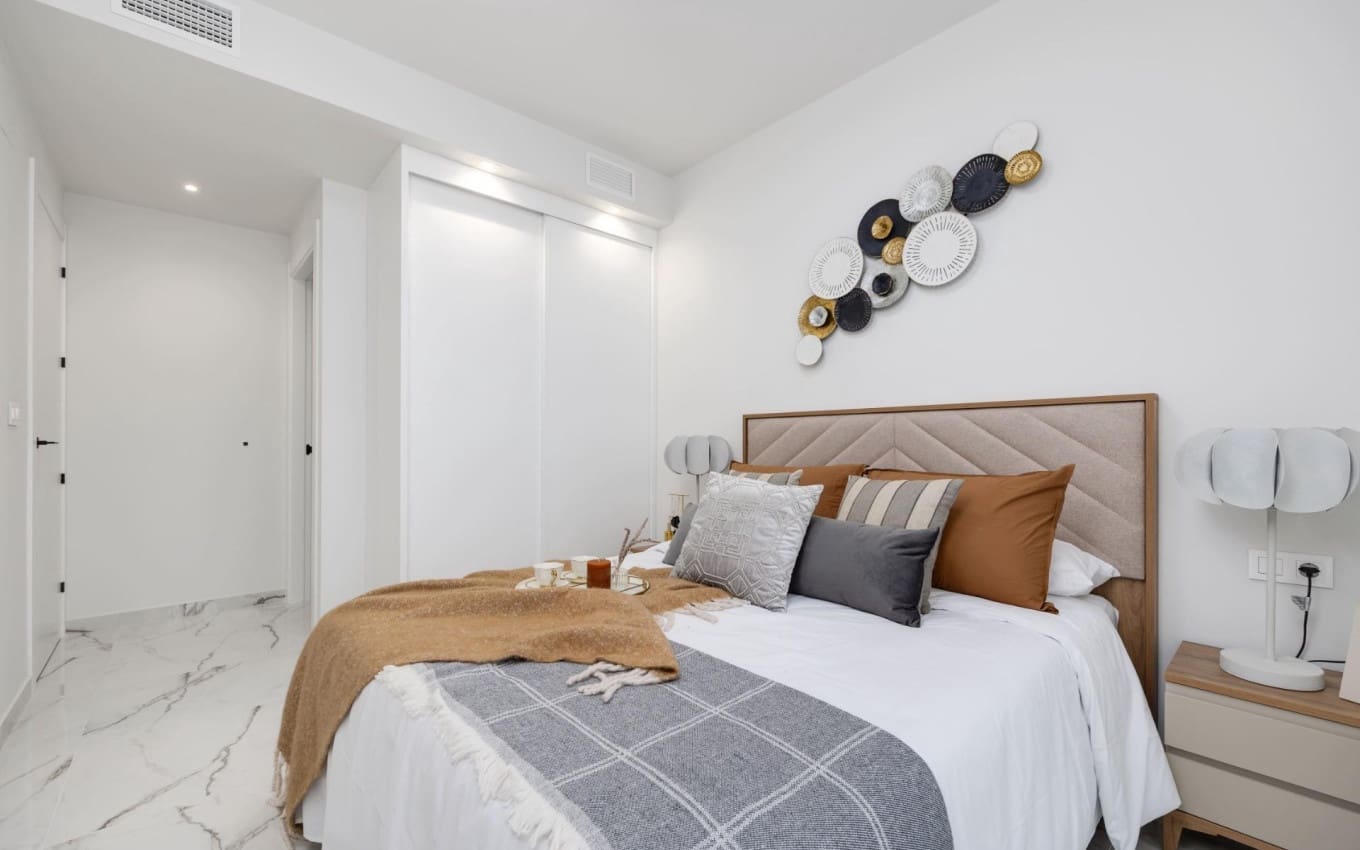 2 Zimmer Apartment zu verkaufen in San Miguel de Salinas mit Pool Garage - 230.000 € (Ref: 9968437)