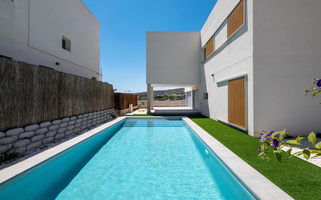 4 slaapkamer Villa te koop in Algorfa met zwembad - € 669.000 (Ref: 9968440)