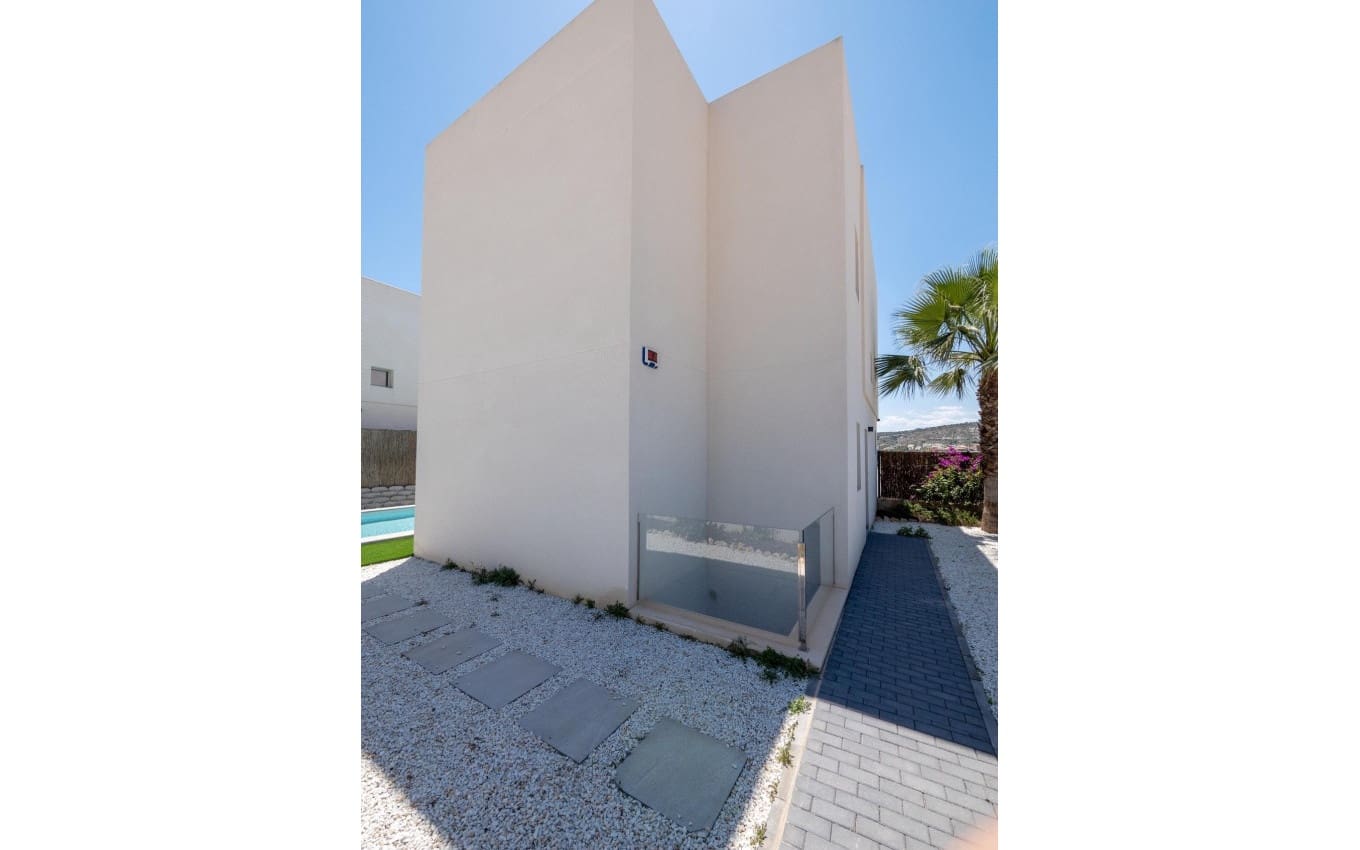 4 slaapkamer Villa te koop in Algorfa met zwembad - € 669.000 (Ref: 9968440)