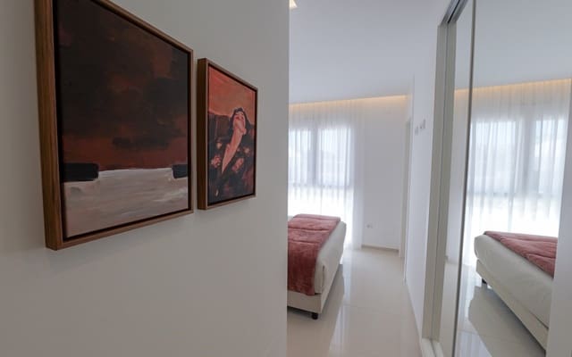 Apartamento de 2 habitaciones en Doña Pepa, Rojales en venta - 390.000 € (Ref: 9968444)