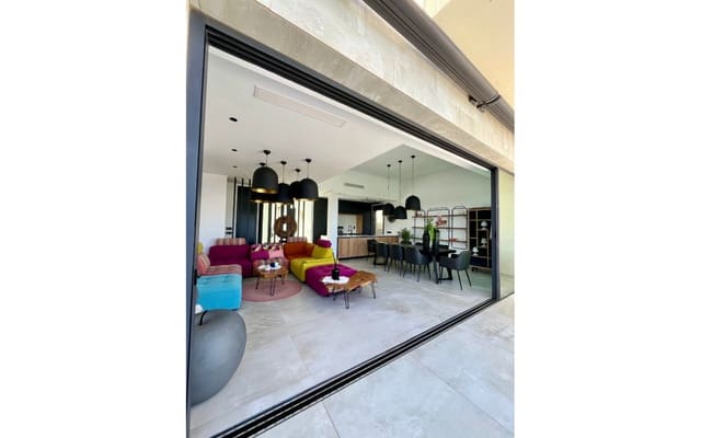 5 slaapkamer Villa te koop in Rojales met zwembad garage - € 949.000 (Ref: 9968446)