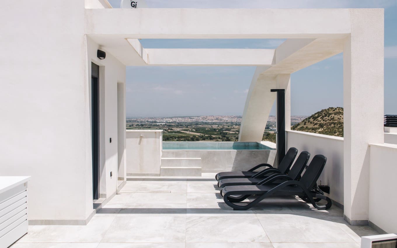 2 bedroom Apartment for sale in La Marquesa with pool - € 475,000 (Ref: 9968450)