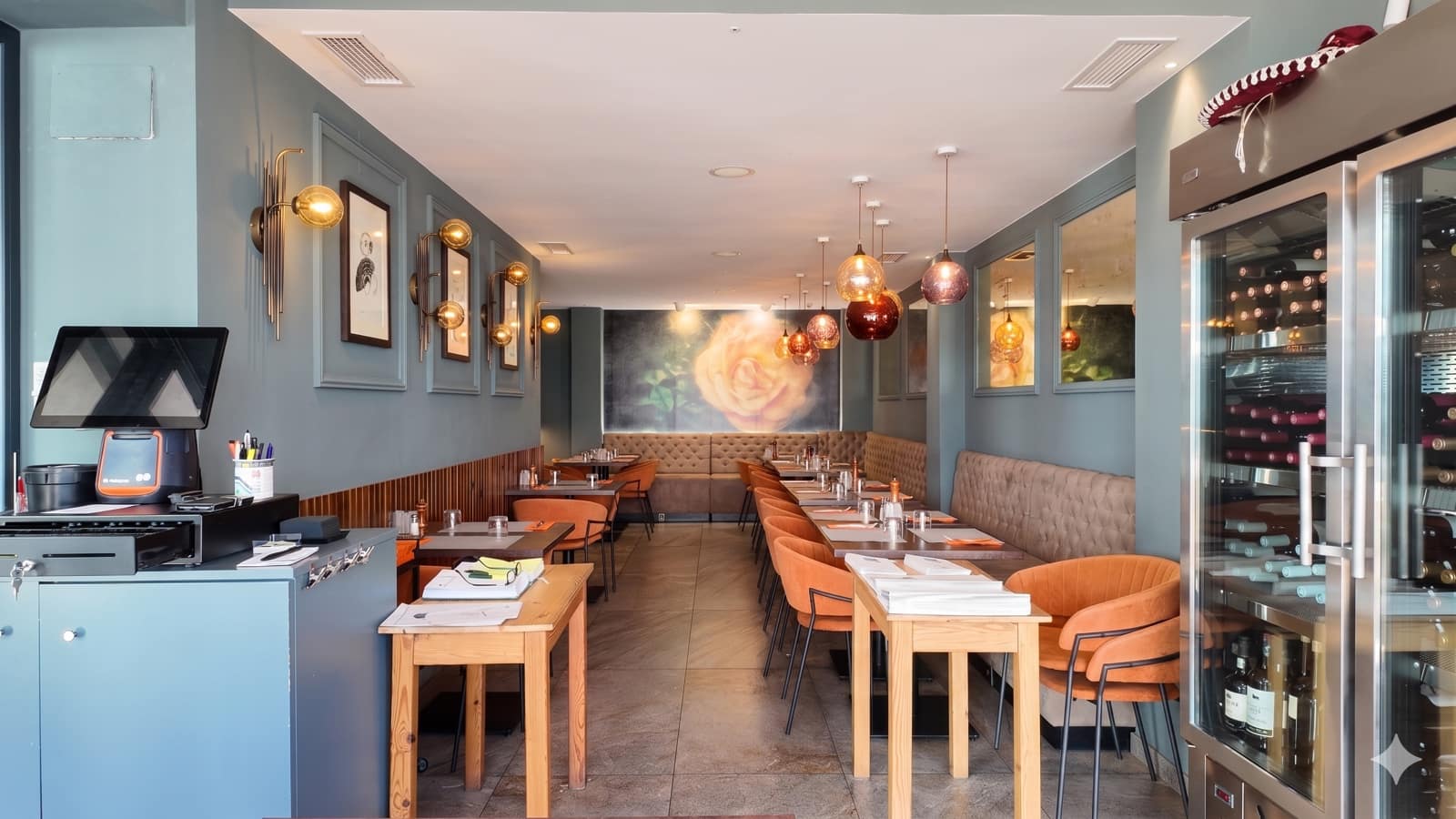 Restaurant/Bar til salgs i Manilva med garasje - € 795 000 (Ref: 9858167)