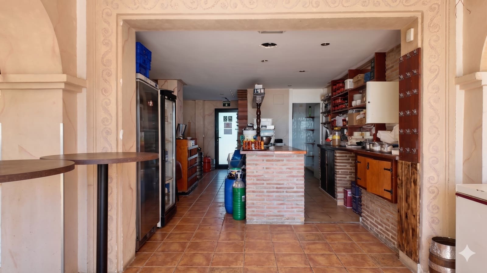 Restaurant/Bar til salgs i Manilva med garasje - € 795 000 (Ref: 9858167)