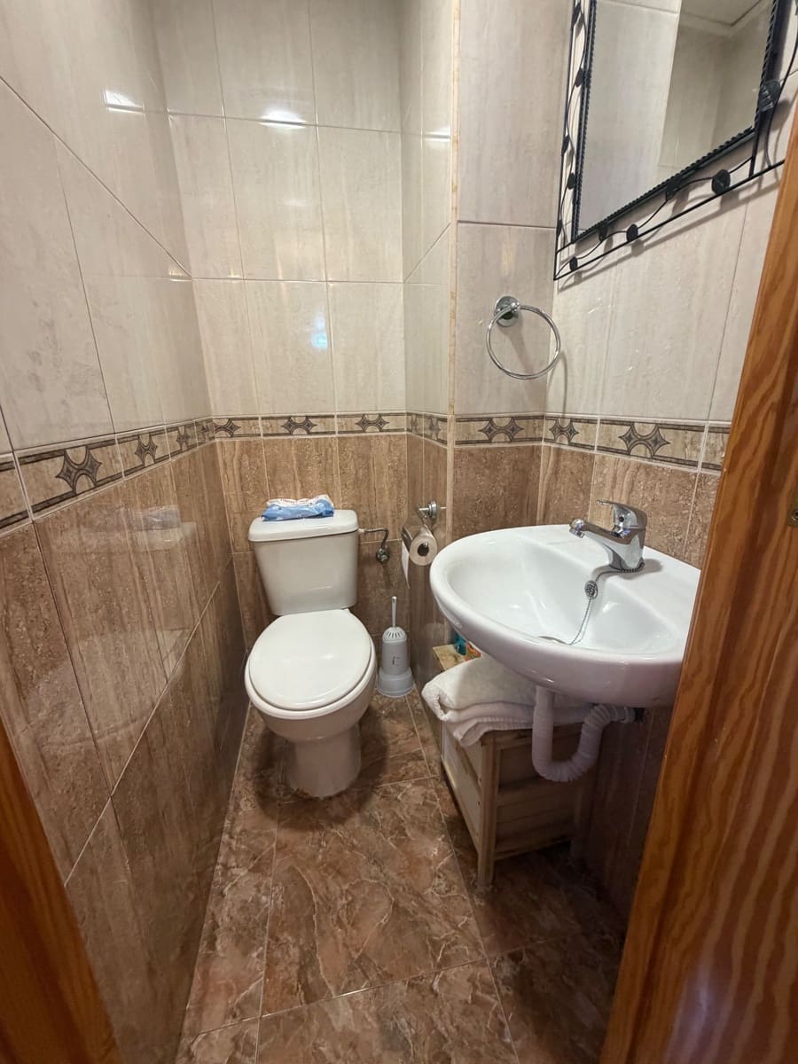 4 bedroom Flat for sale in Aguilas - € 134,900 (Ref: 9906603)