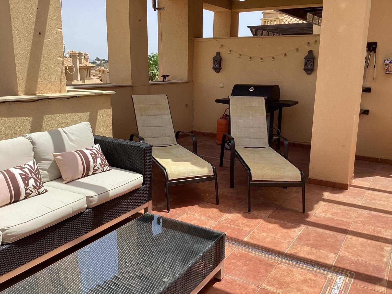 2 soveværelse Lejlighed til leje i Aguilas med swimmingpool - € 4.200 (Ref: 9923175)