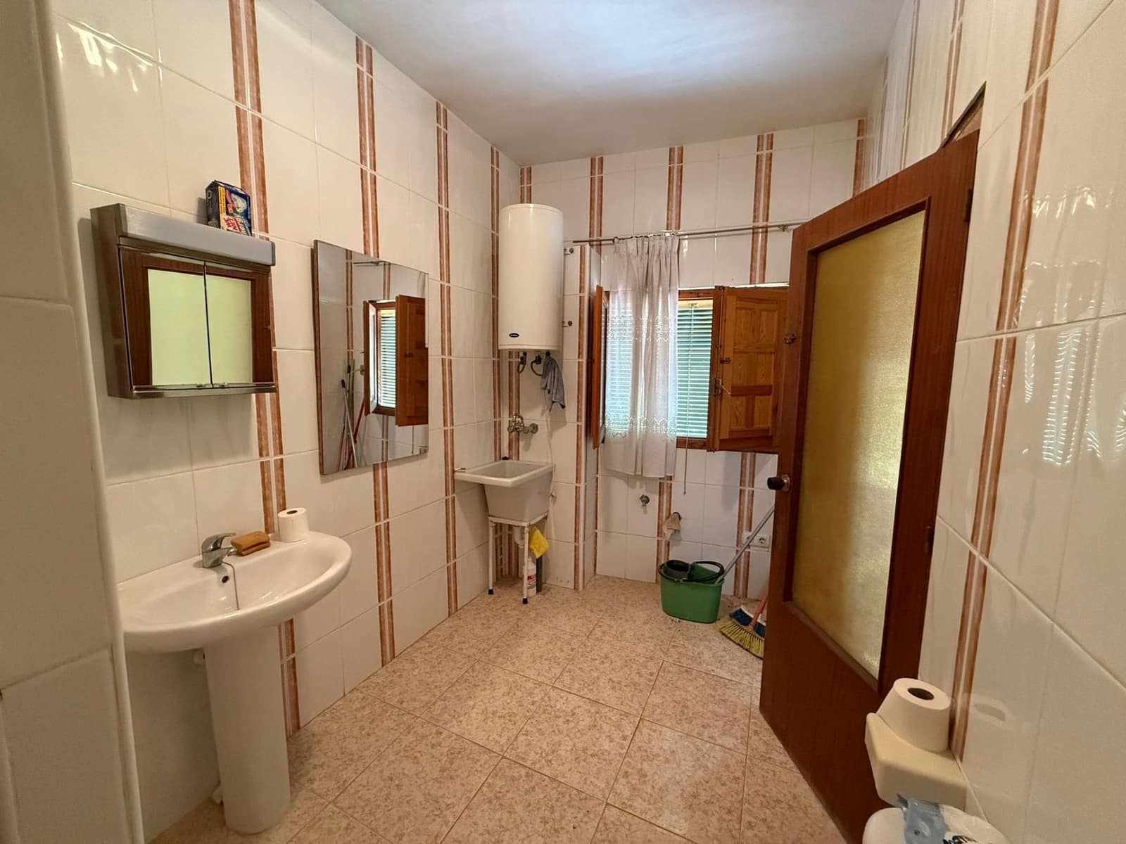 4 bedroom Finca/Country House for sale in Aguilas - € 149,900 (Ref: 9926714)