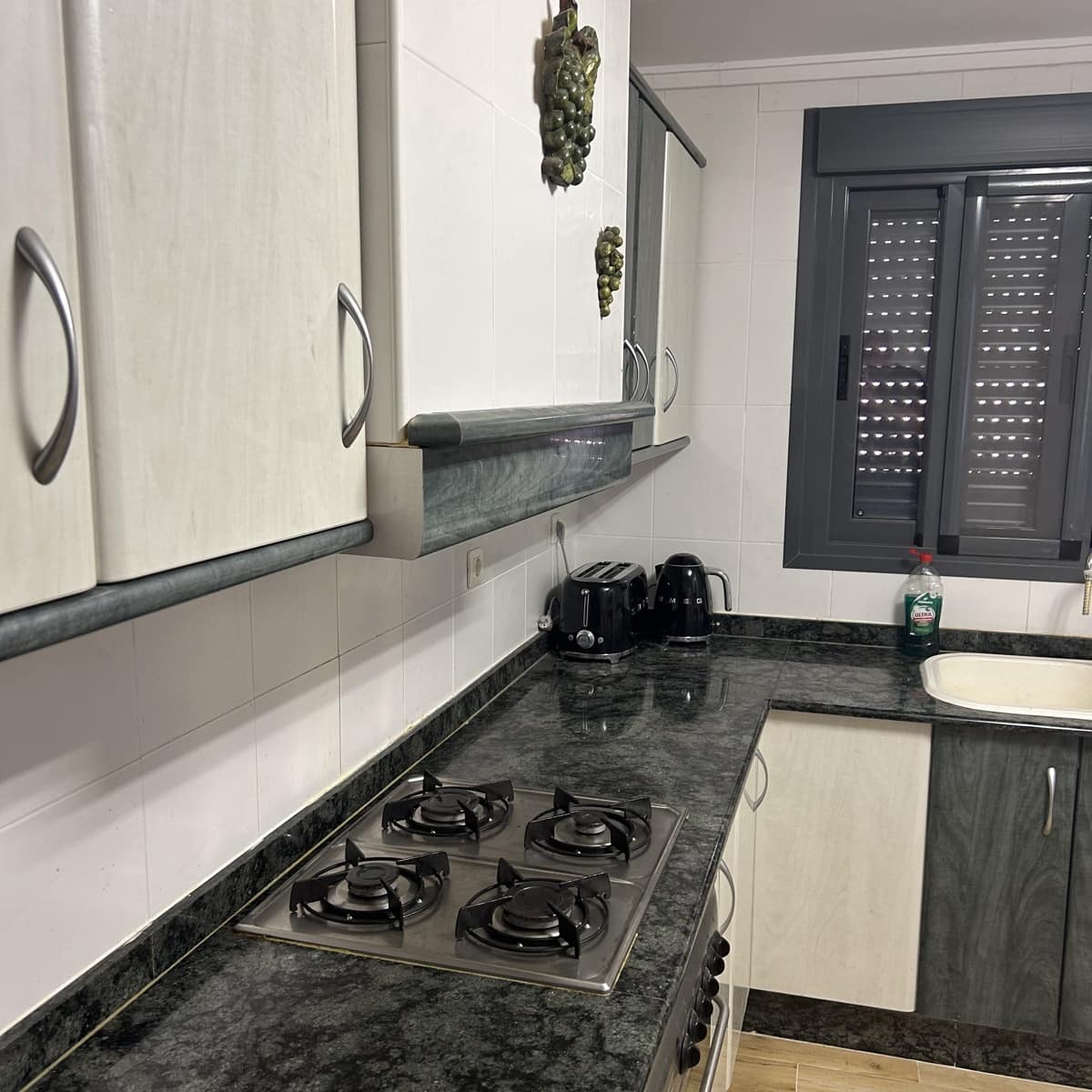 4 makuuhuone Huvila myytävänä paikassa Villena mukana uima-altaan 
autotalli - 255 000 € (Ref: 9861153)