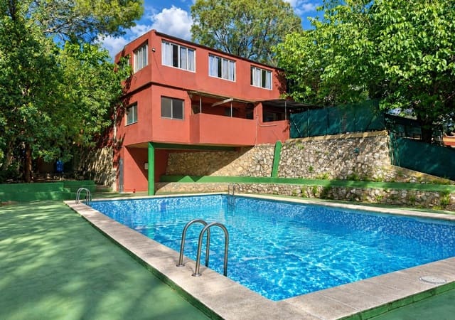 Hotel te koop in Ador met zwembad garage - € 850.000 (Ref: 10065162)