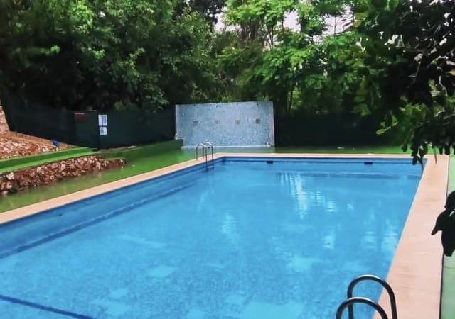 Hotel te koop in Ador met zwembad garage - € 850.000 (Ref: 10065162)