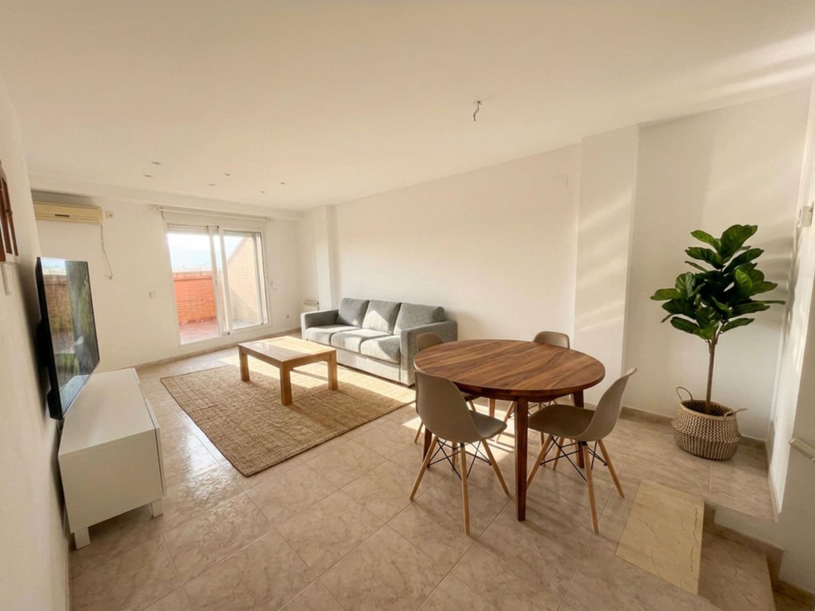 3 slaapkamer Penthouse te huur in Rocafort met garage - € 1.550 (Ref: 10068070)