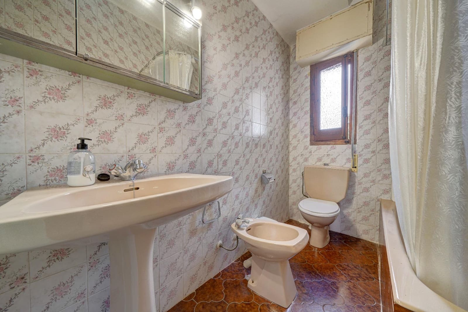 9 bedroom Villa for sale in Siete Aguas with garage - € 295,000 (Ref: 10068071)