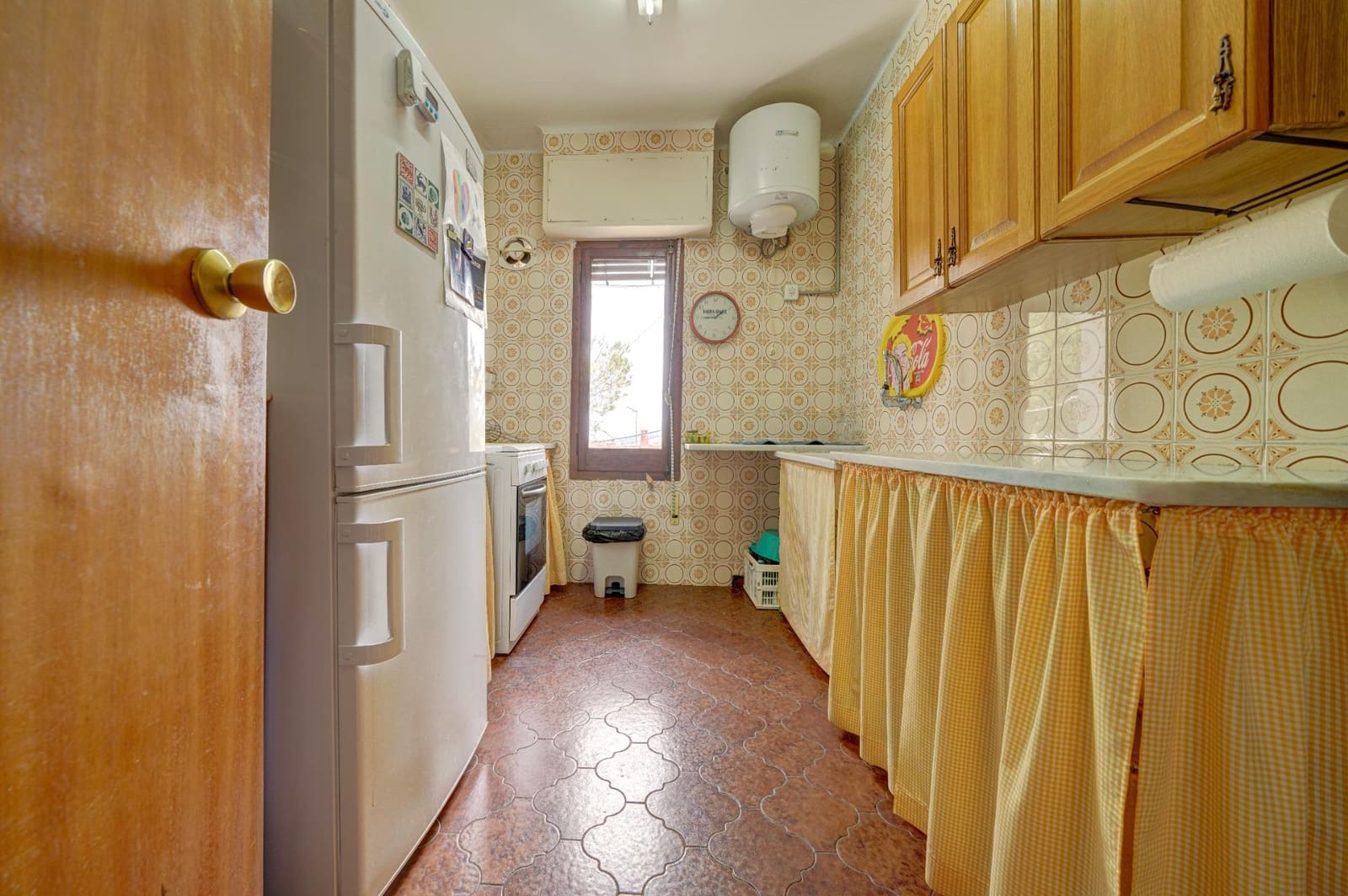 9 bedroom Villa for sale in Siete Aguas with garage - € 295,000 (Ref: 10068071)