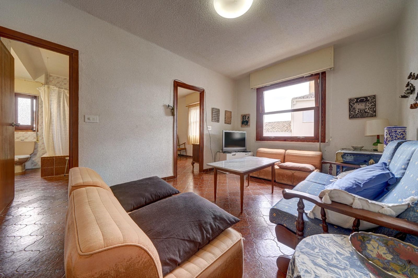 9 bedroom Villa for sale in Siete Aguas with garage - € 295,000 (Ref: 10068071)