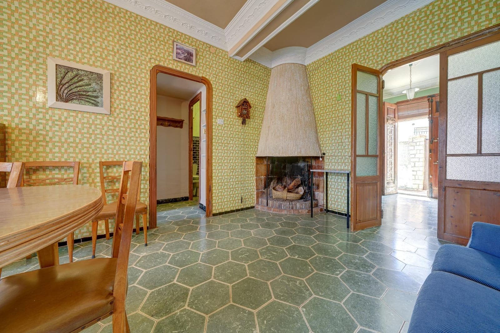 9 bedroom Villa for sale in Siete Aguas with garage - € 295,000 (Ref: 10068071)
