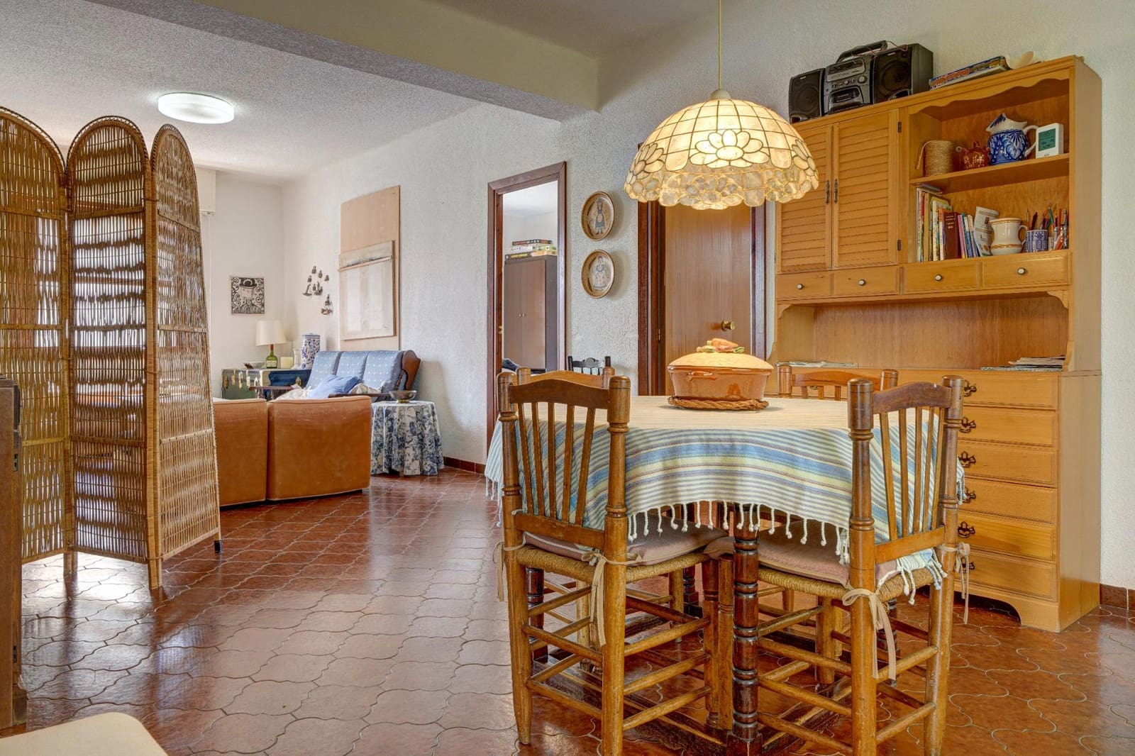 9 bedroom Villa for sale in Siete Aguas with garage - € 295,000 (Ref: 10068071)