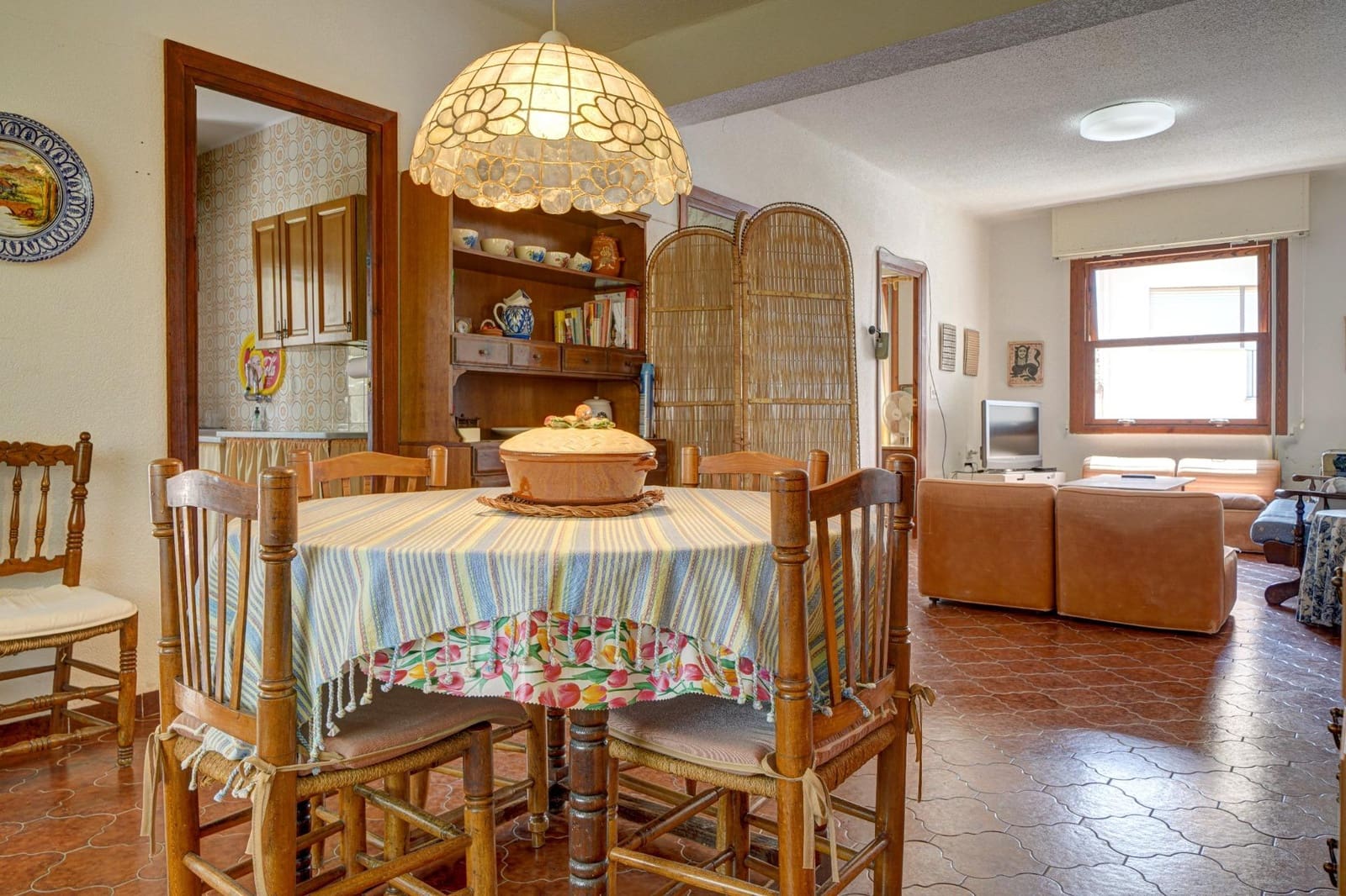 9 bedroom Villa for sale in Siete Aguas with garage - € 295,000 (Ref: 10068071)
